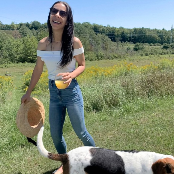 Meet your Posher! - Picture 1 of 3